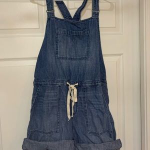 Women’s Overall Shorts Size M